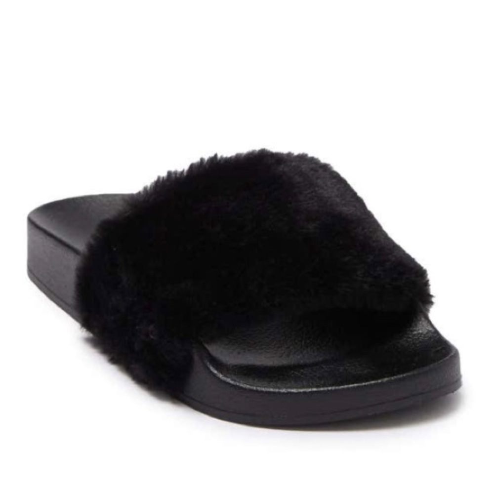 NWT Steve Madden Black Faux Fur Slides